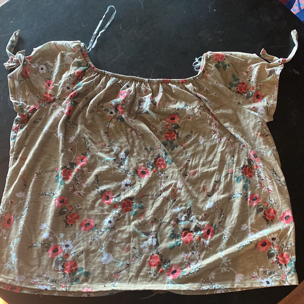 Blouse - Picture 2 of 3